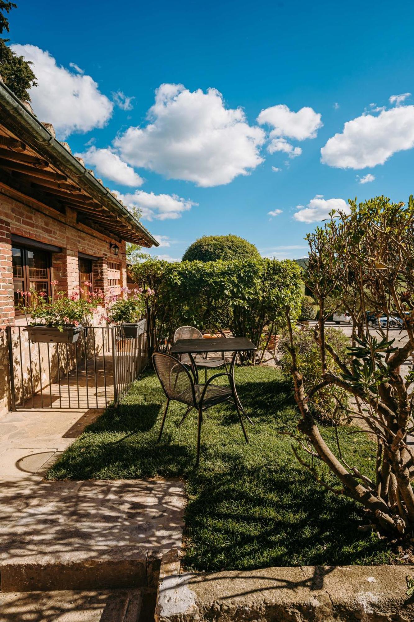 Borgo Il Poggiaccio Residenza D'Epoca Guest House Sovicille Exterior photo