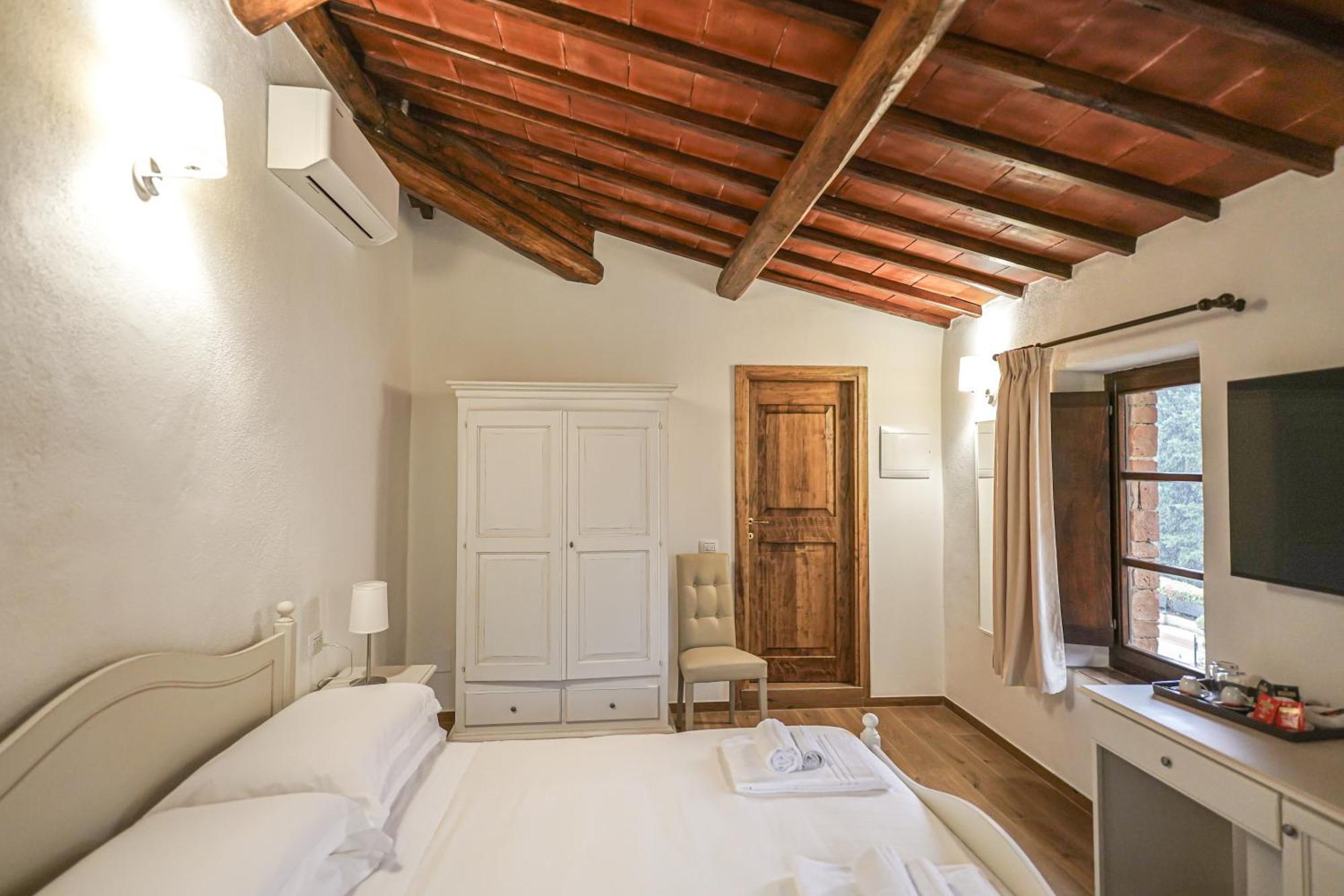 Borgo Il Poggiaccio Residenza D'Epoca Guest House Sovicille Exterior photo